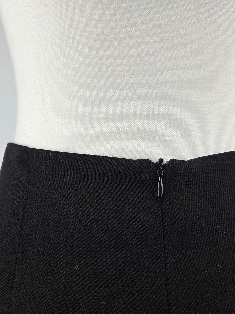 Vintage Holt Renfrew Studio Black Wool Pencil Skirt - Picture 9 of 12